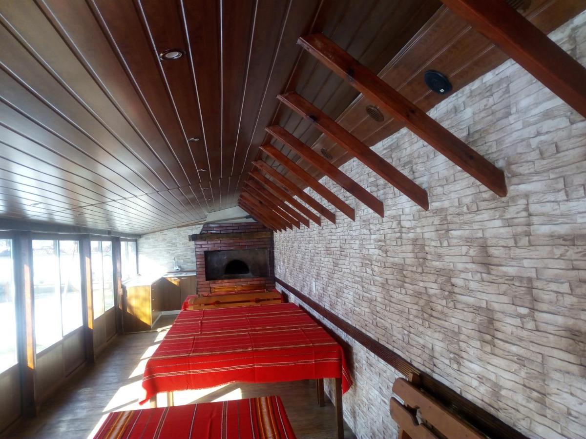 Bolyarski Stan Guest House Veliki Preslav Exterior photo